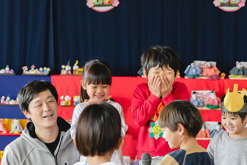 ひな祭り行事での子どもの様子