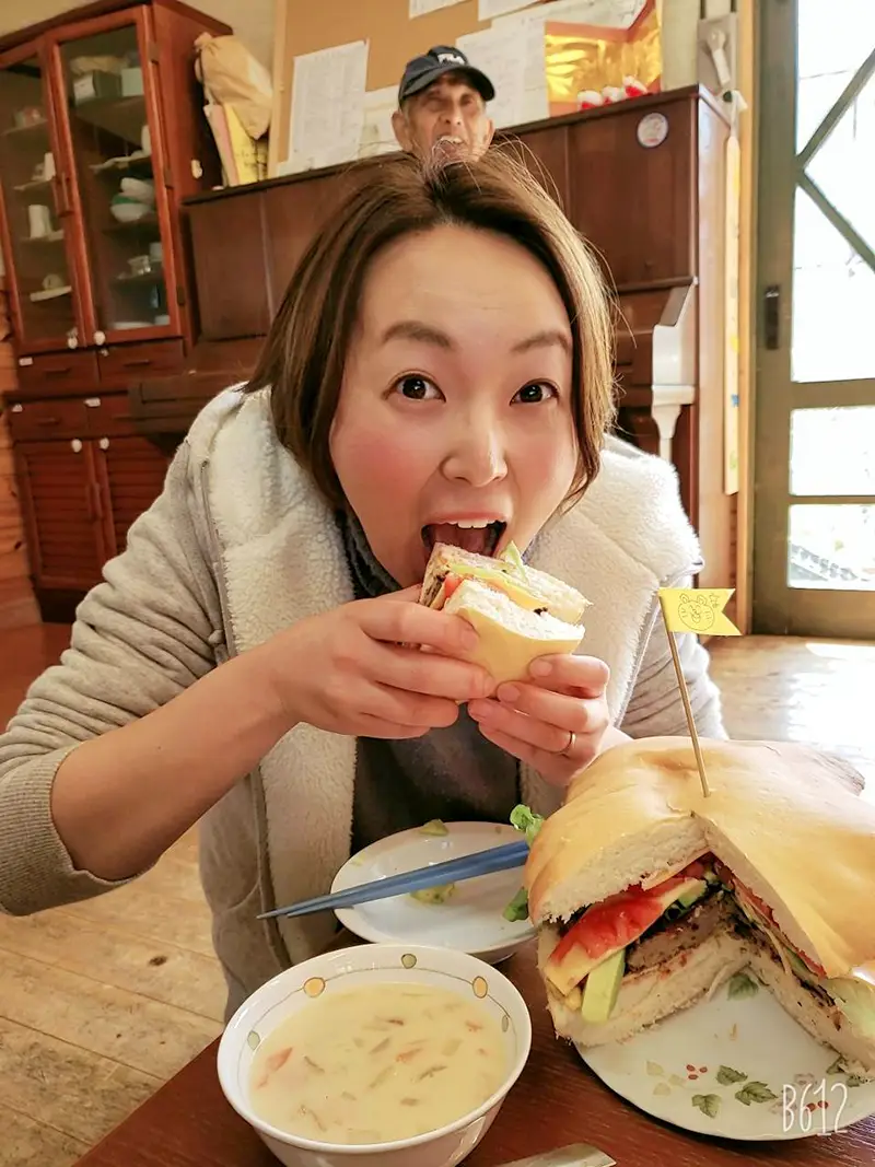 戸外活動を楽しむ子どもたちの様子