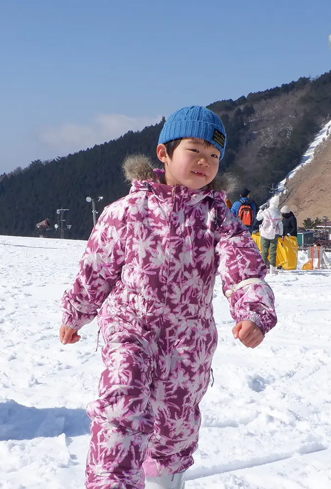 スキーをする子どもたちの様子
