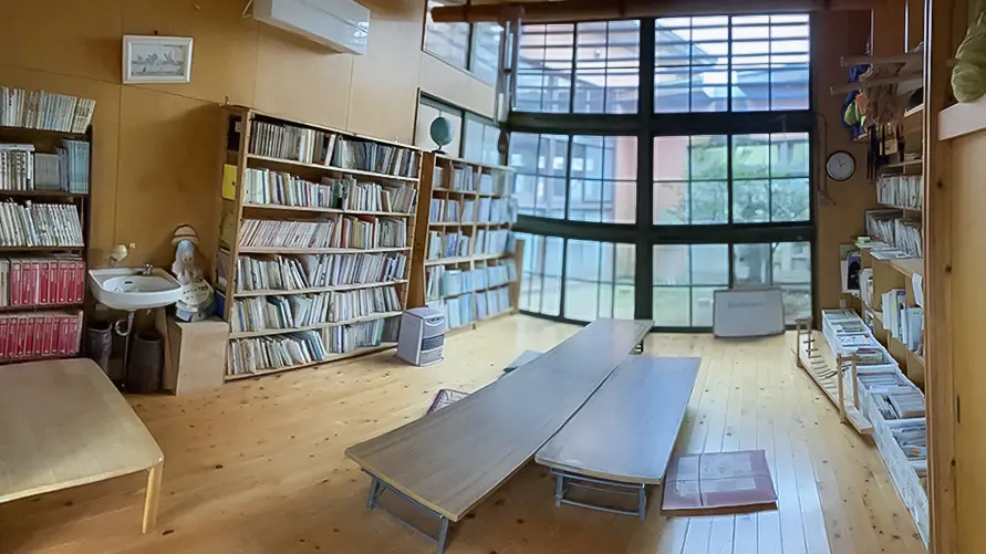 園の図書室の様子
