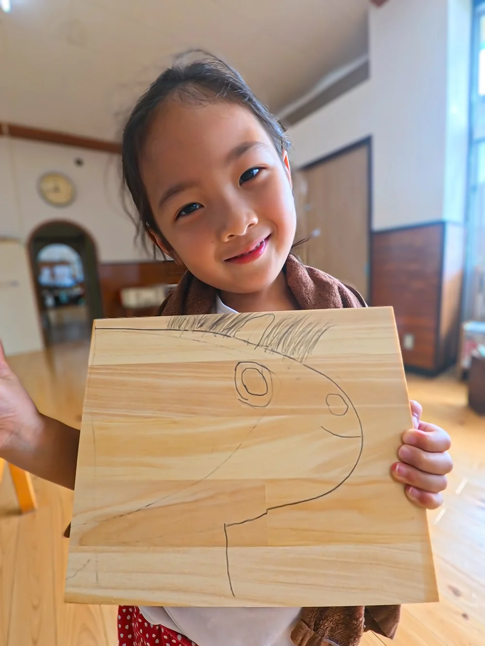 荒馬制作に取り組む子どもたちの様子