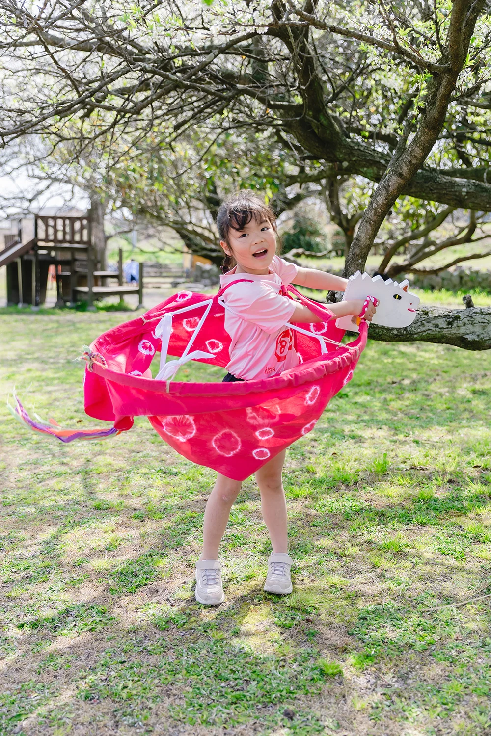 荒馬制作に取り組む子どもたちの様子